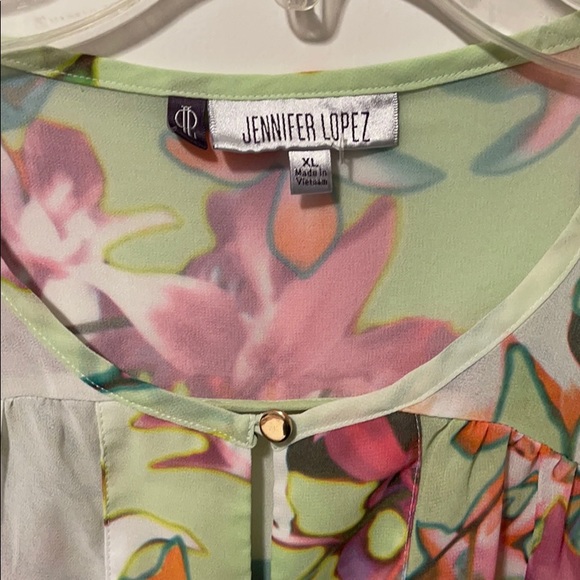 Top - Picture 4 of 8